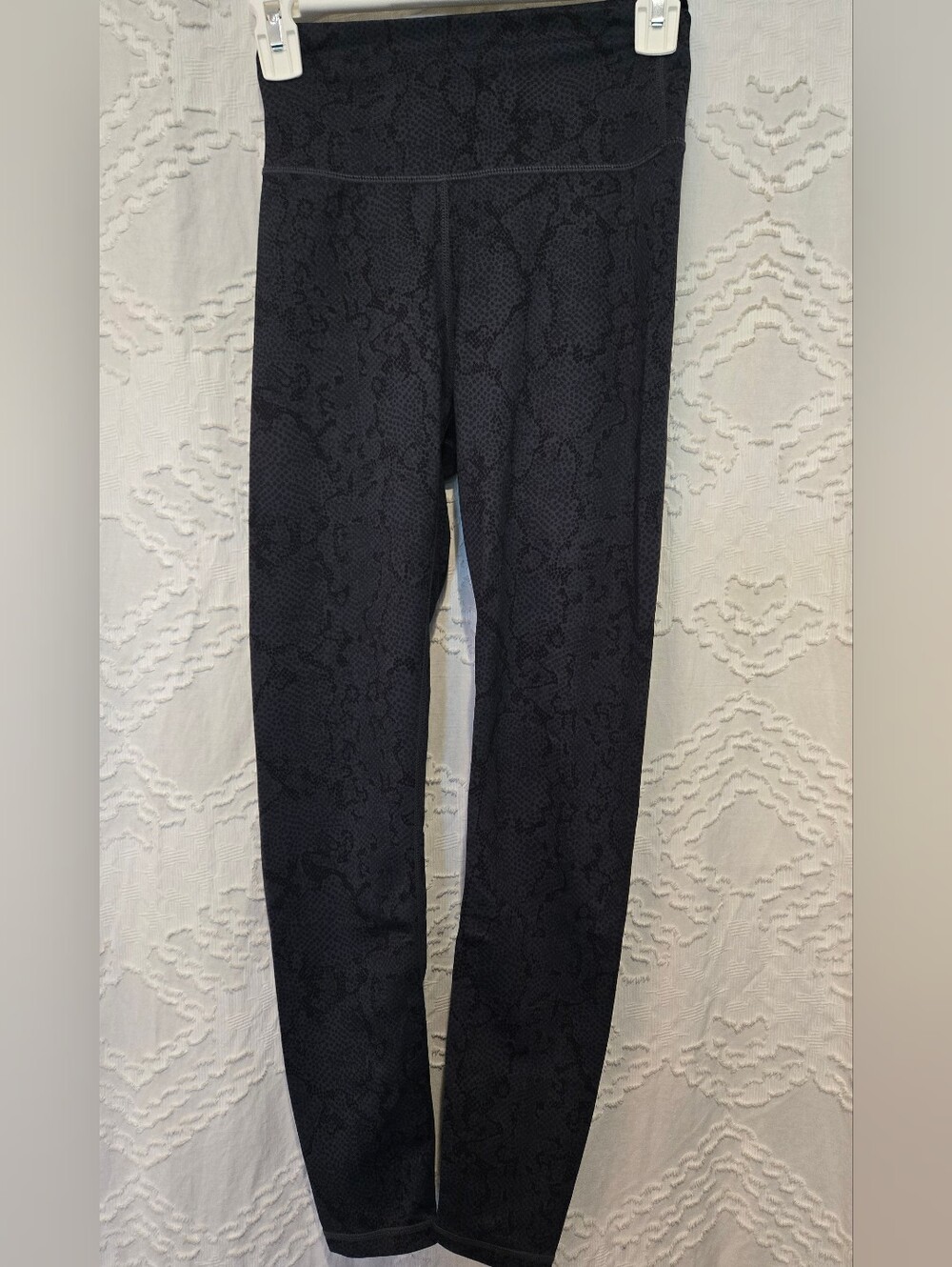 High-Rise Allfenix Snake-Print Women's Leggings
